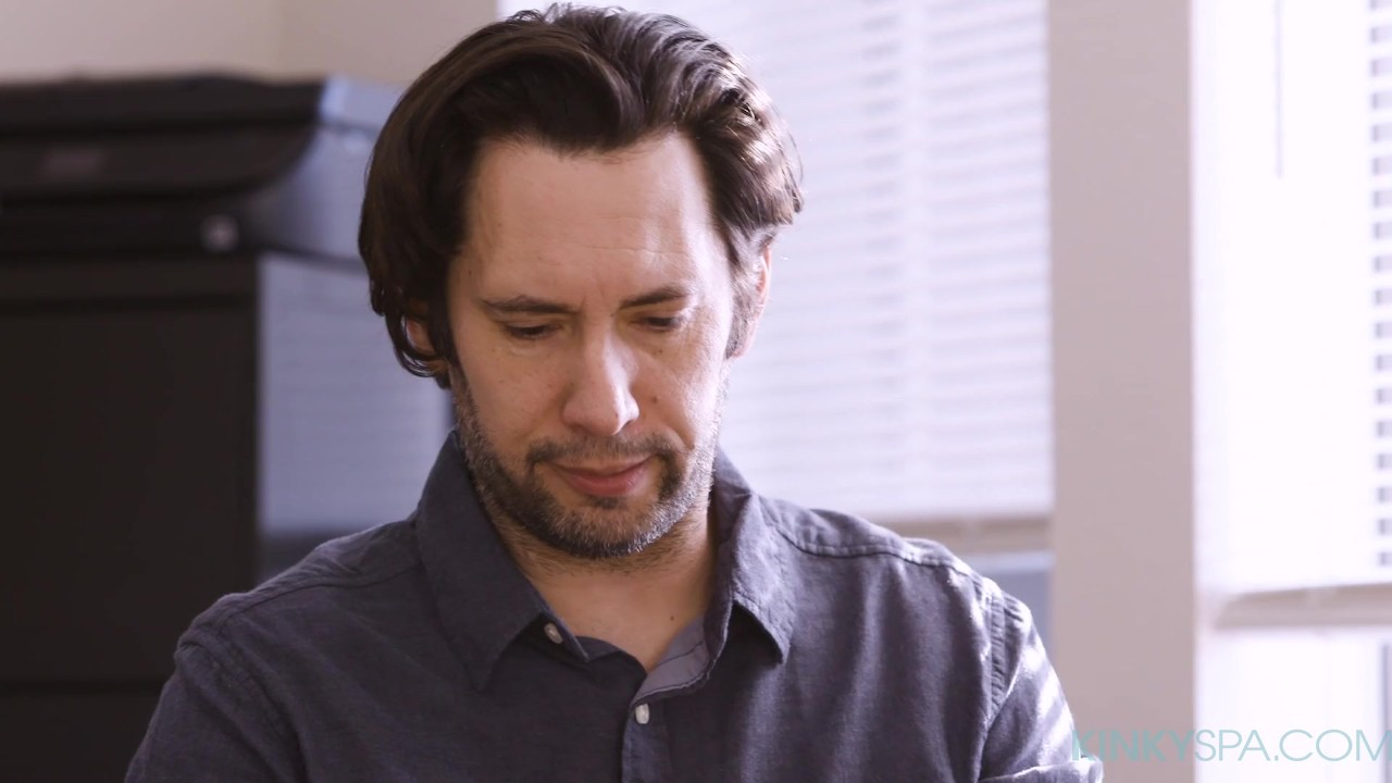 Avery Black gives Tommy Pistol a nuru massage to wase his stress