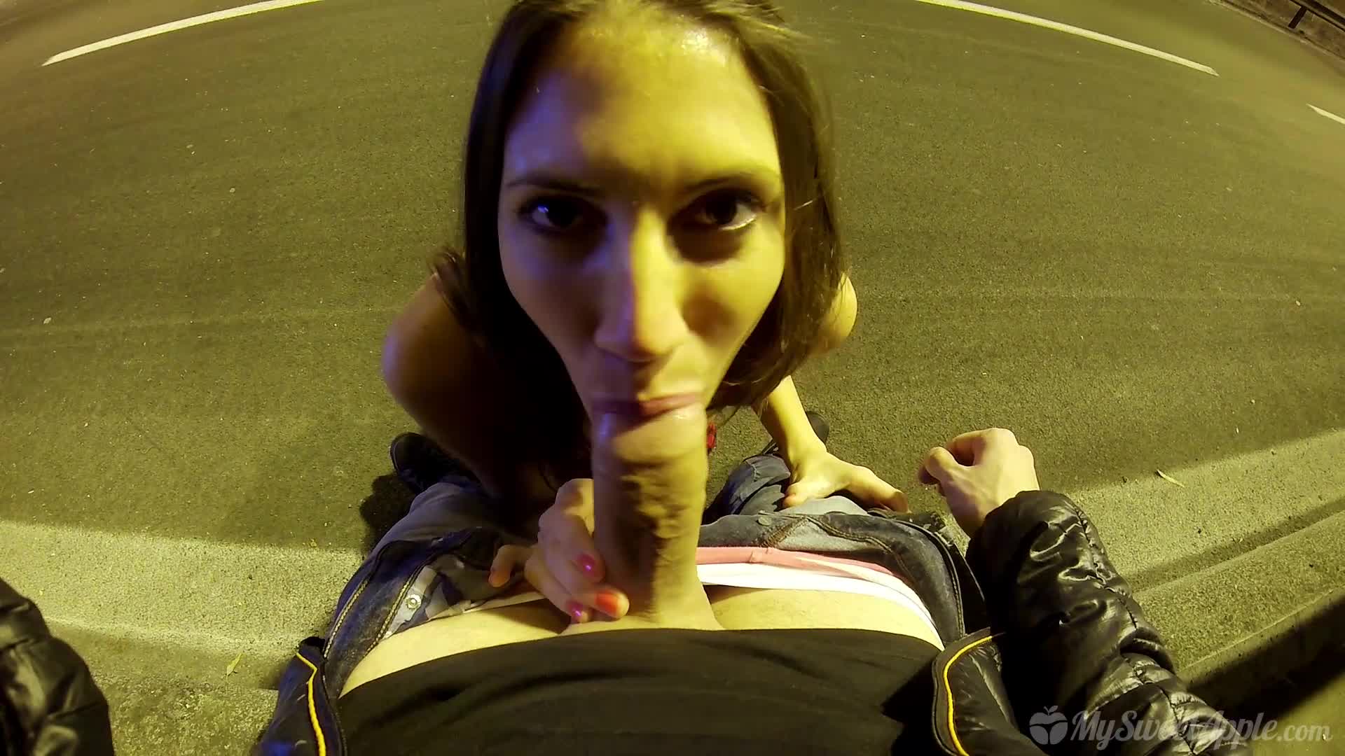 Rollerskating and sucking on the highway