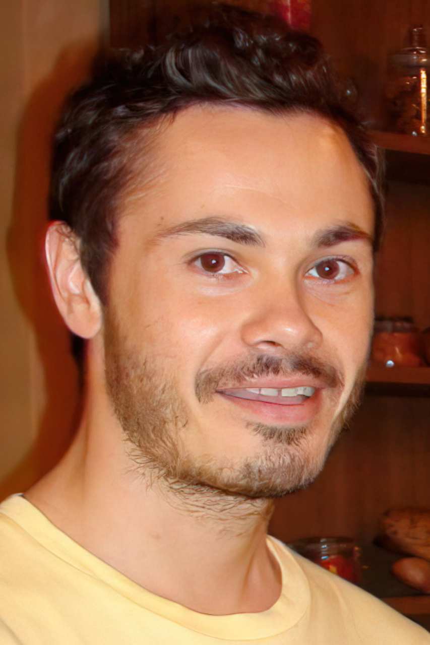 Ruslan Kolesnikov Fessée