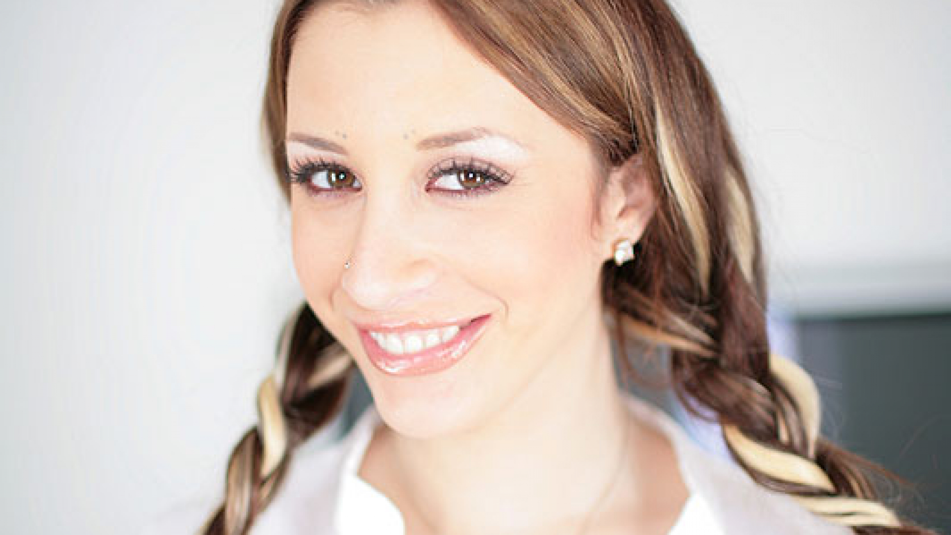 Mya Nichole Loves a Big Messy Facial!