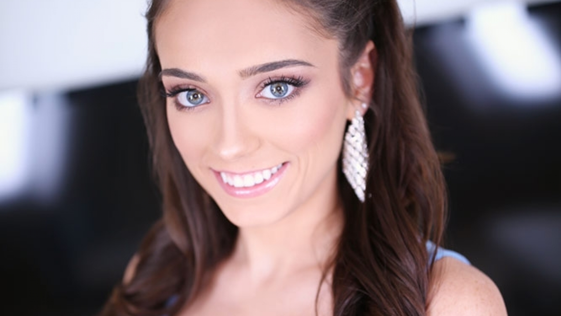 Ashly Anderson Busty Brunette from Texas Loves to Swallow!