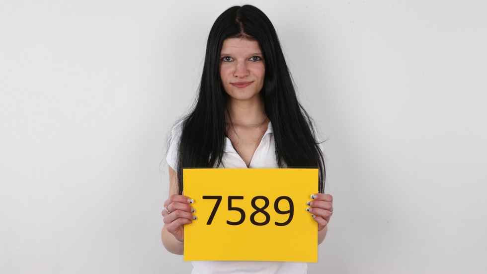 Dominika (7589)