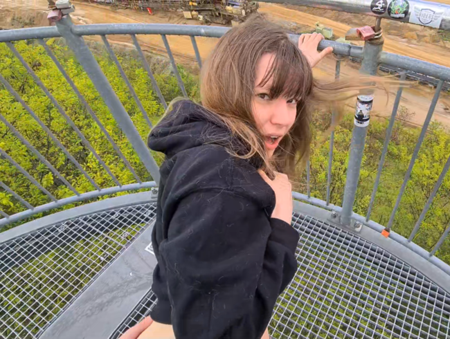 RISKANTER Schnellfick at opencast mine lookout point !!