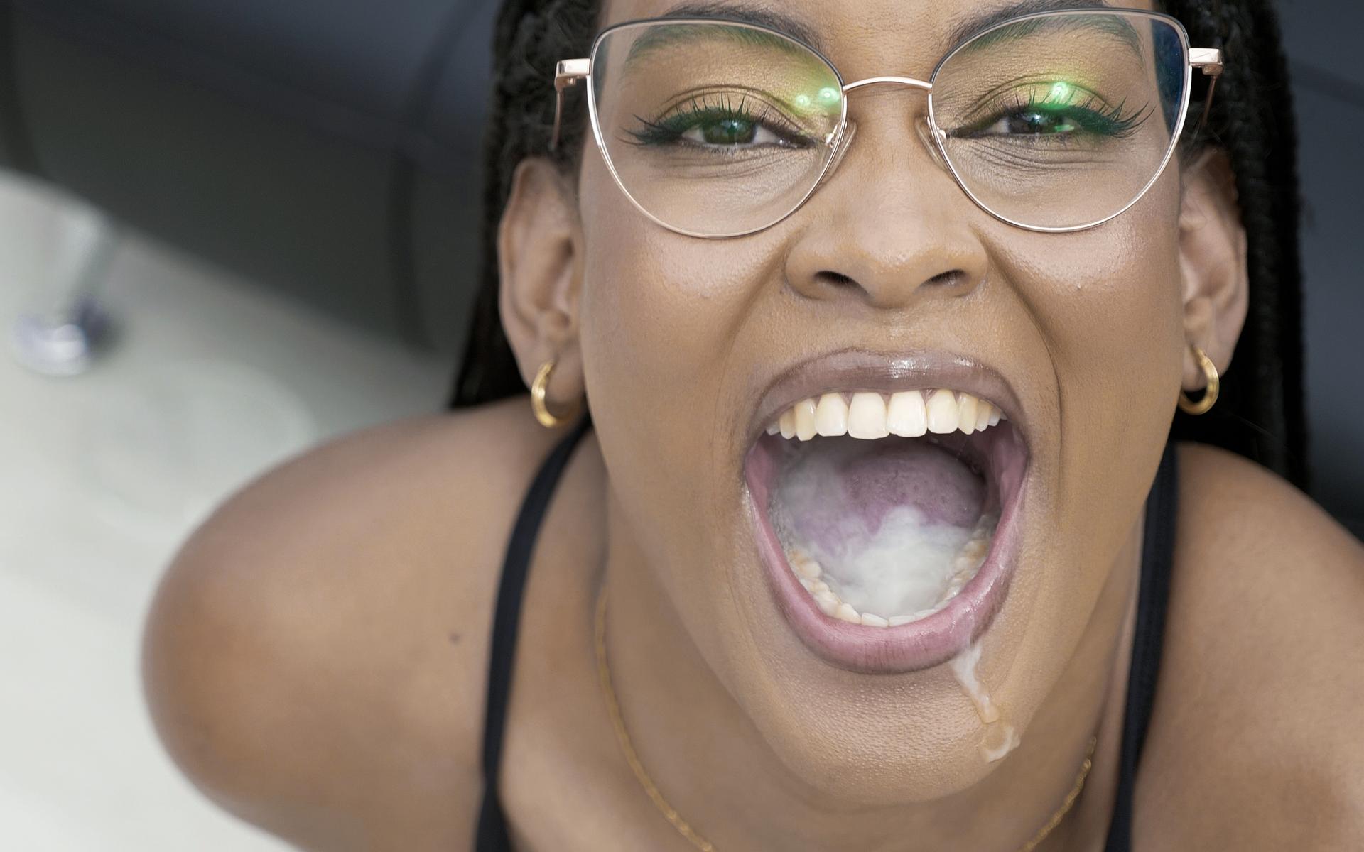 Samantha Cruuz #1 - Interview before Bukkake