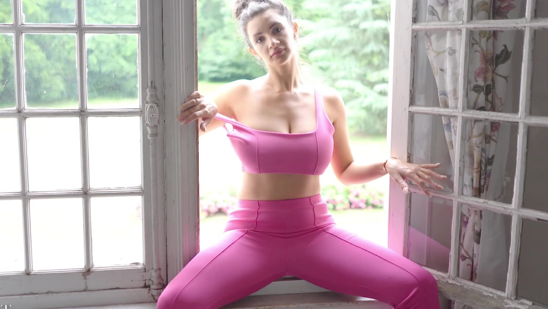 Cara Boyle's Pink Outfit