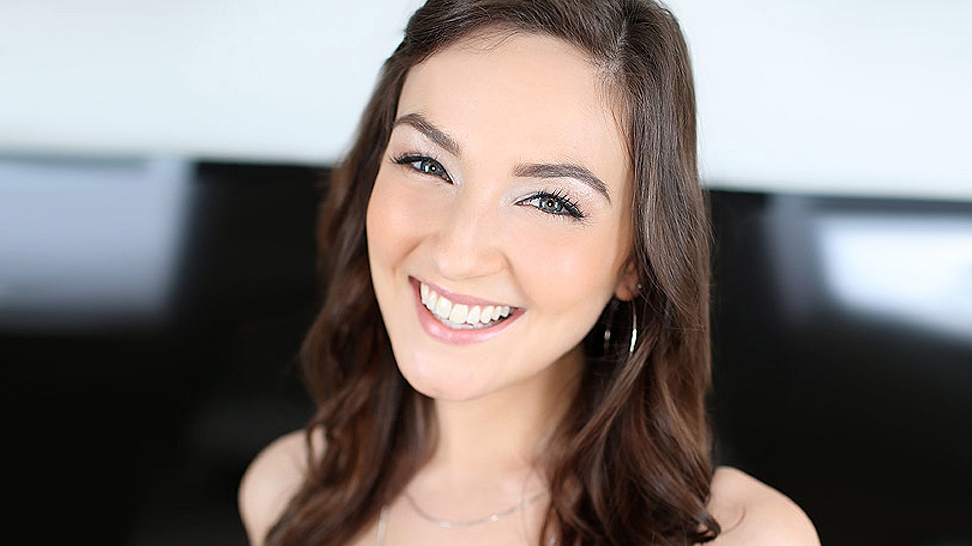 Pepper XO Sucks and Fucks a Nice Big Dick and Swallows TWO Loads of Protein