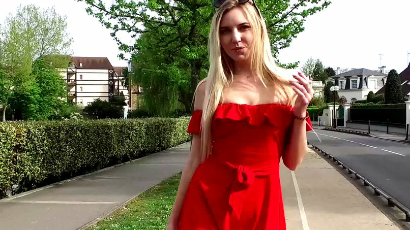 Amber, 26 Years Old, Future Croupier!