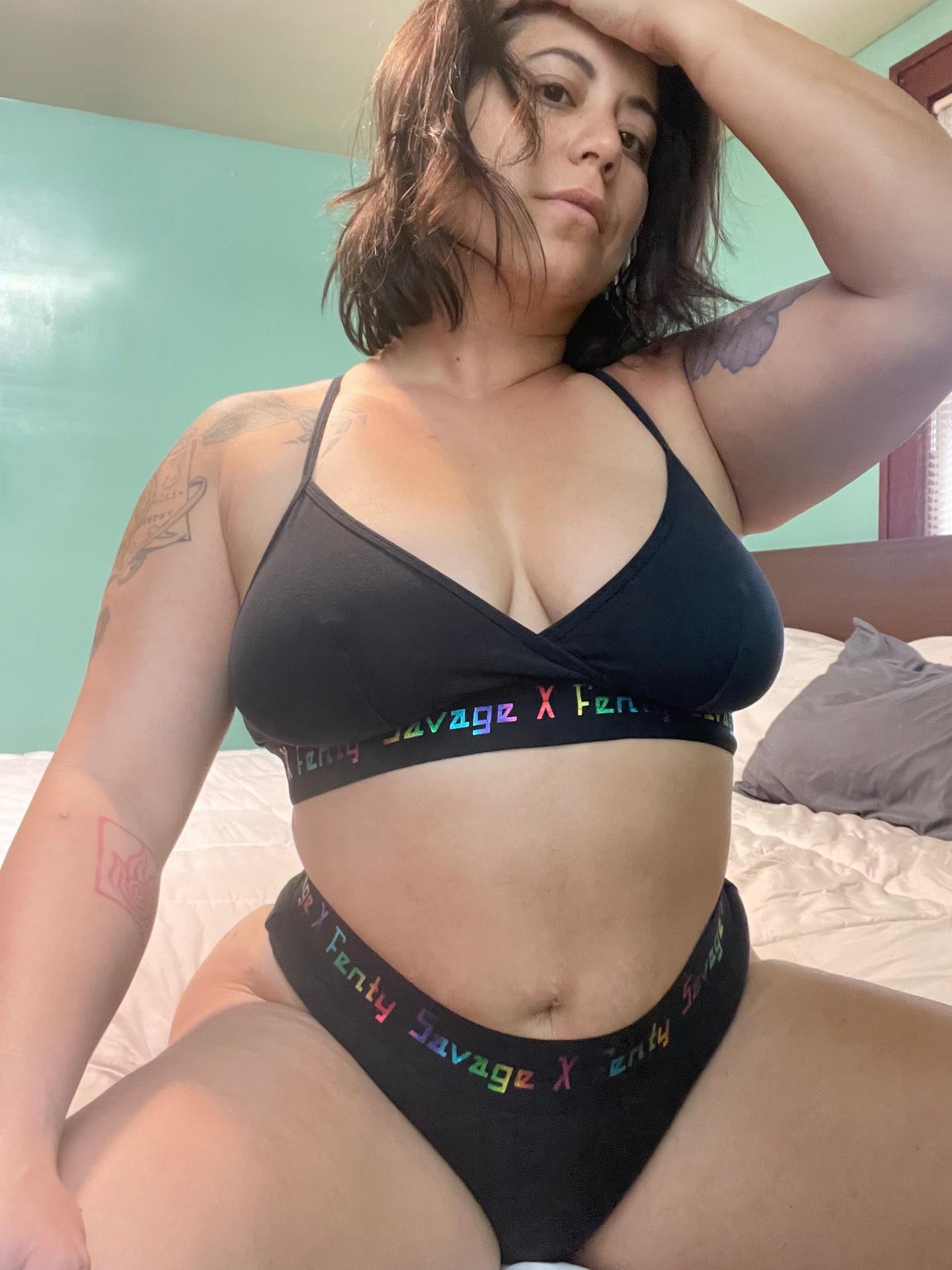 Ellie Boulder Fisting