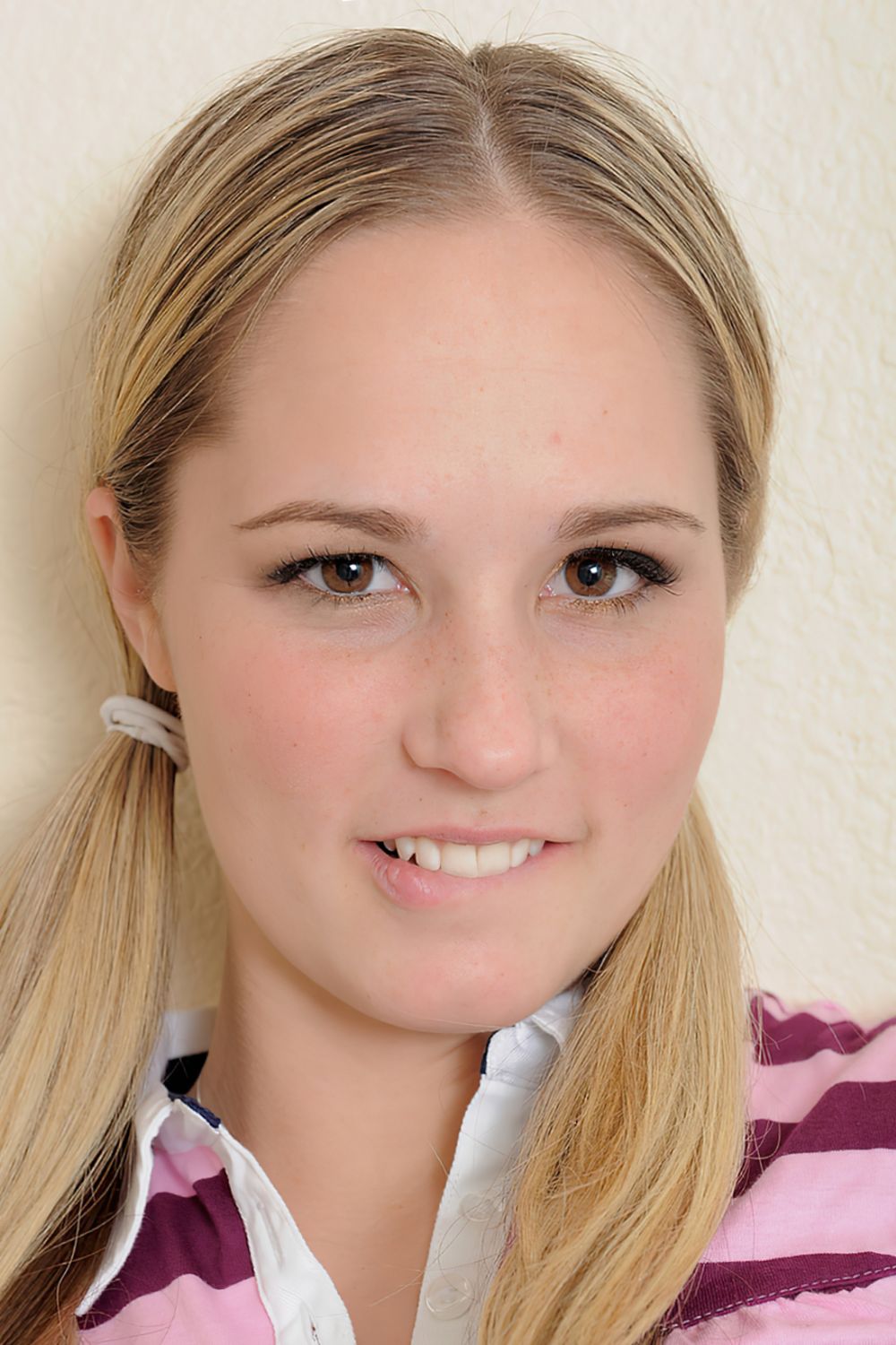 Lynn Pleasant Facial