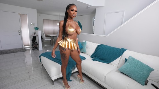 Sarai So Damn Sexy
