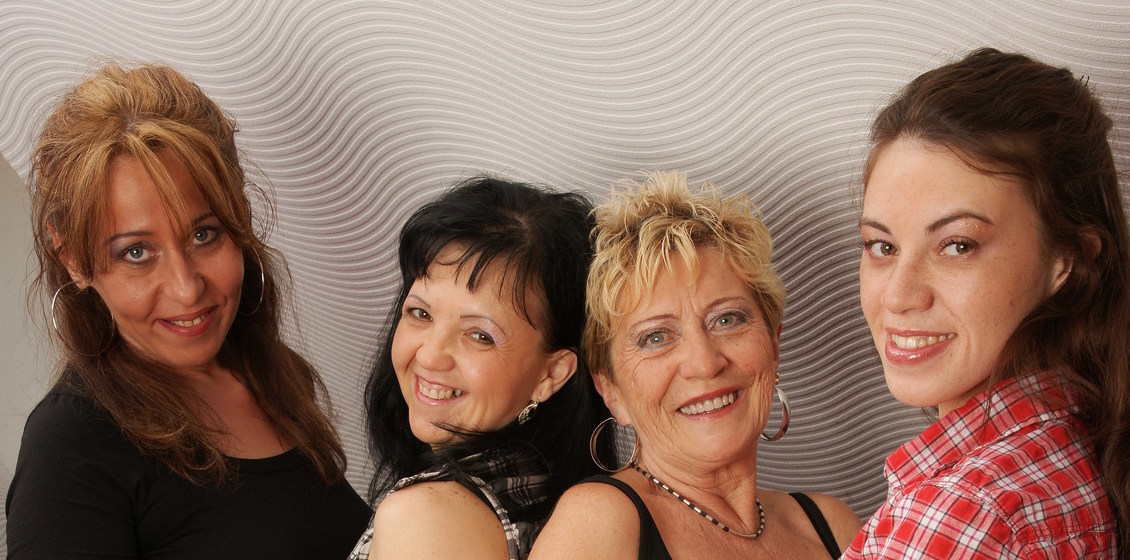 4 horny old and young lesbians licking each others pussies