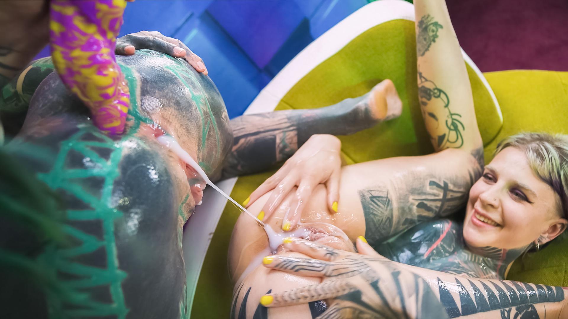 Serpienta Gets Her Asshole Filled With Cum