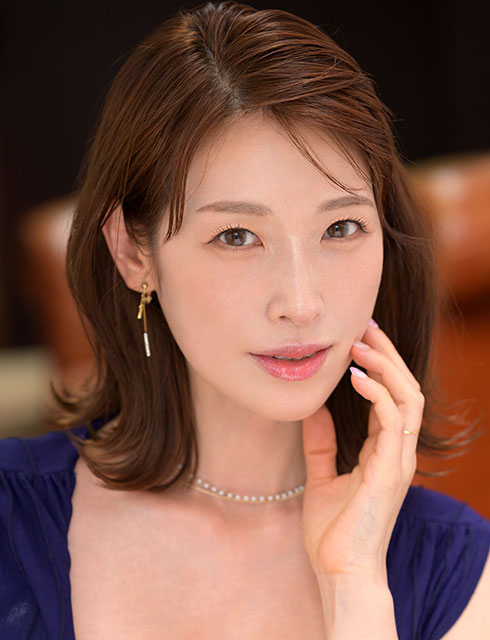 Honami Hazuki Madonna