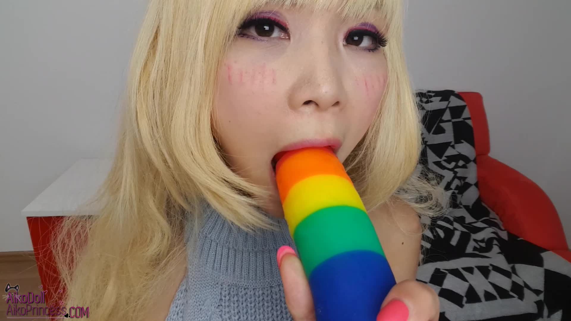 VIRGIN KILLER KAWAII BLOND RAINBOW CUM