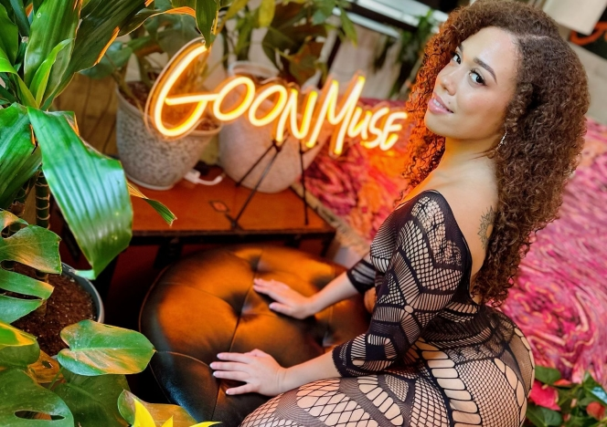 Goon Queen Willow Ryder Gets Multiple Loads!