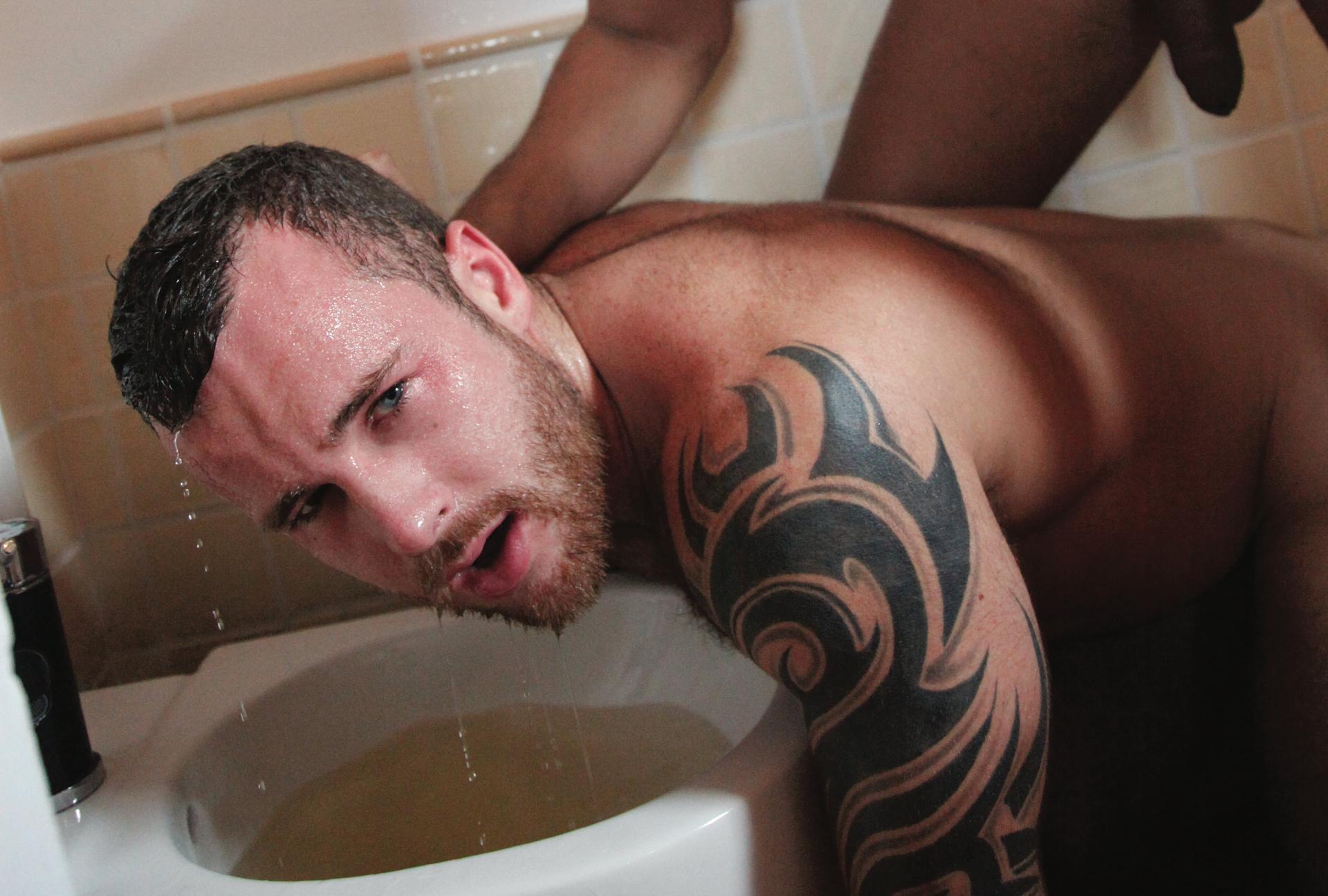 Raunch Top Lucio Saints Fucks and Drowns Ben Brown in Piss