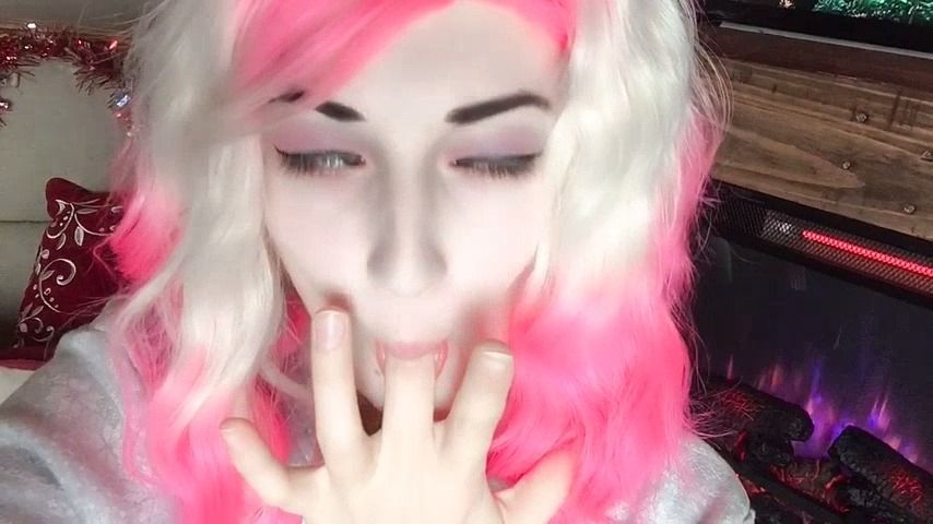 Xmas Princess Vivi Hyper Cum Face