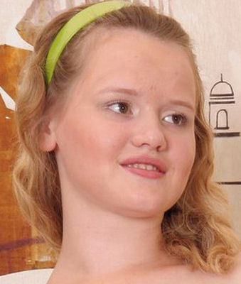 Cintia Casual Teen Sex