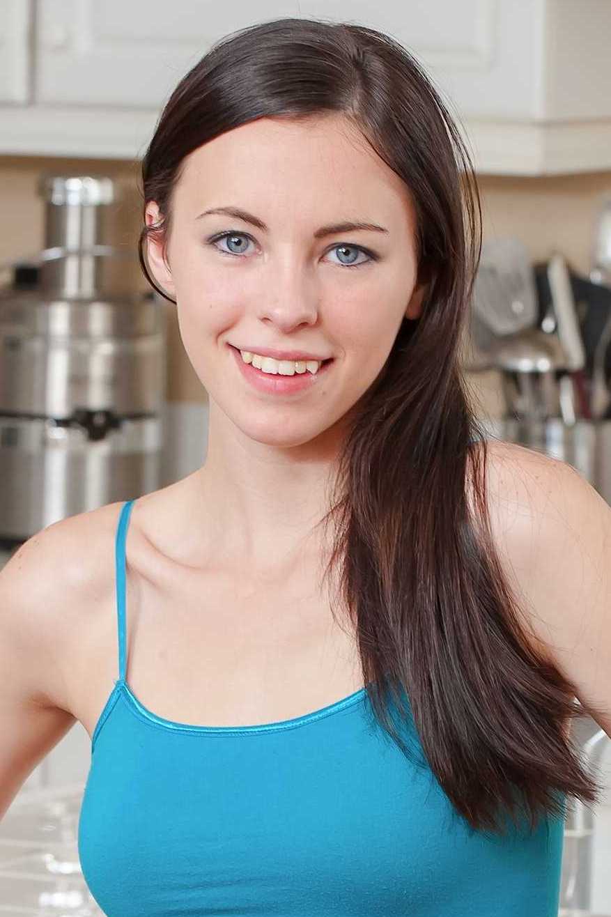 Photo HD Veronica Radke - 2