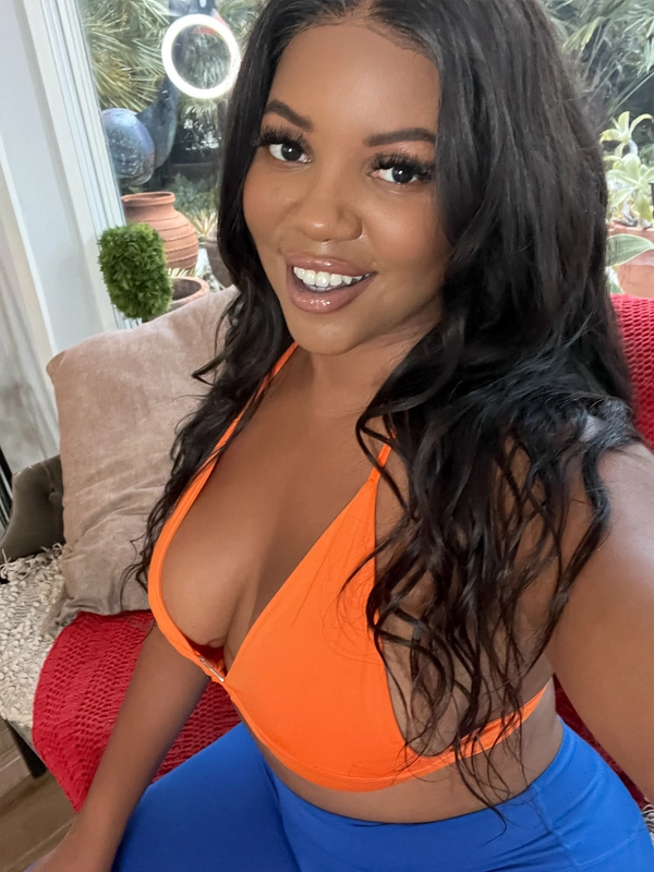 Sierra Sinclair Fessée