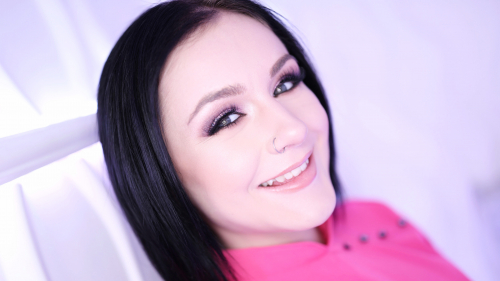 Swallow Salon Presents Rosalyn Sphinx Giving a Sloppy Suck Job and Swallowing Sperm