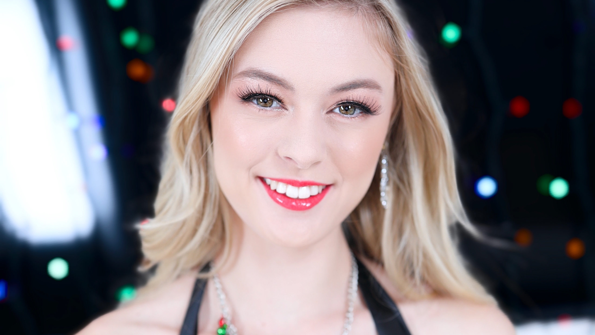 Amber Moore Returns to Amateur Allure to Suck , Fuck and Swallow her way onto the Naughty List