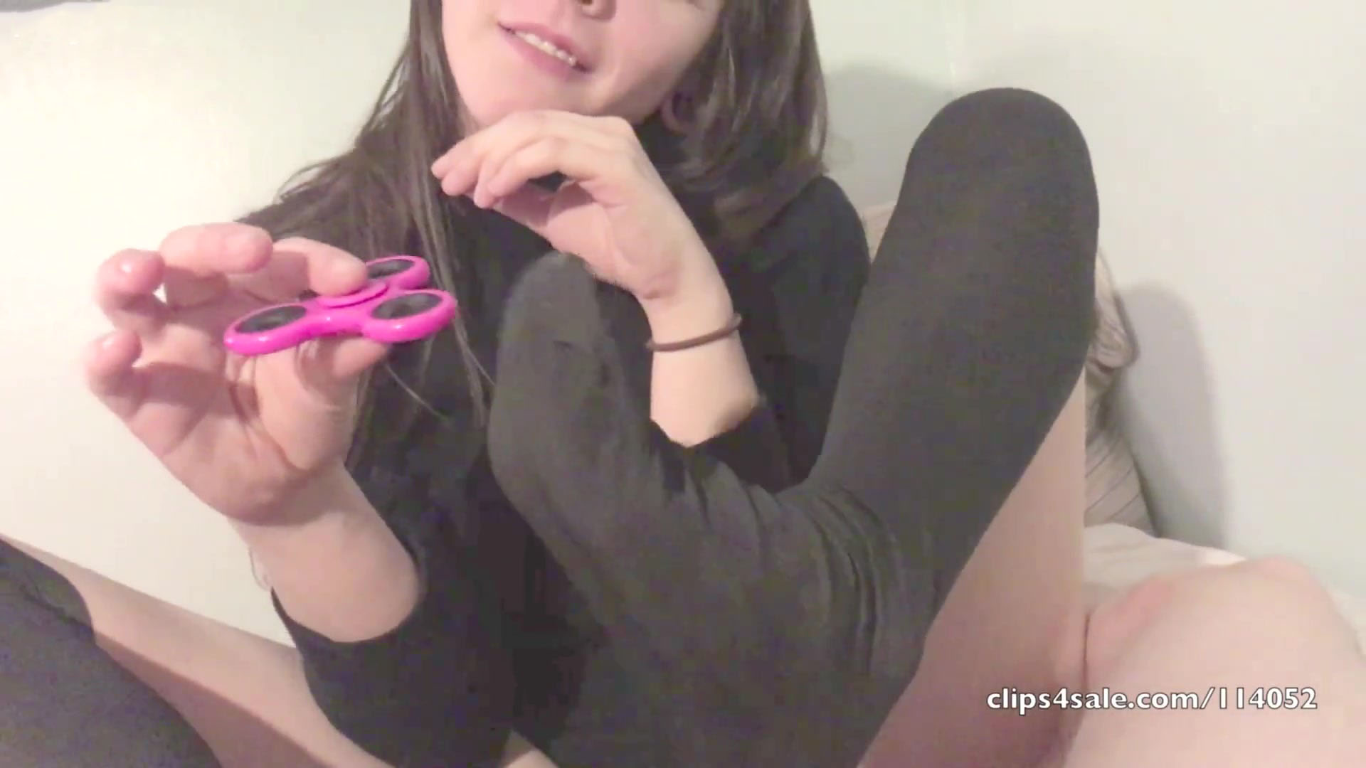 Daughter Gives Dad Footjob for Fidget Spinner