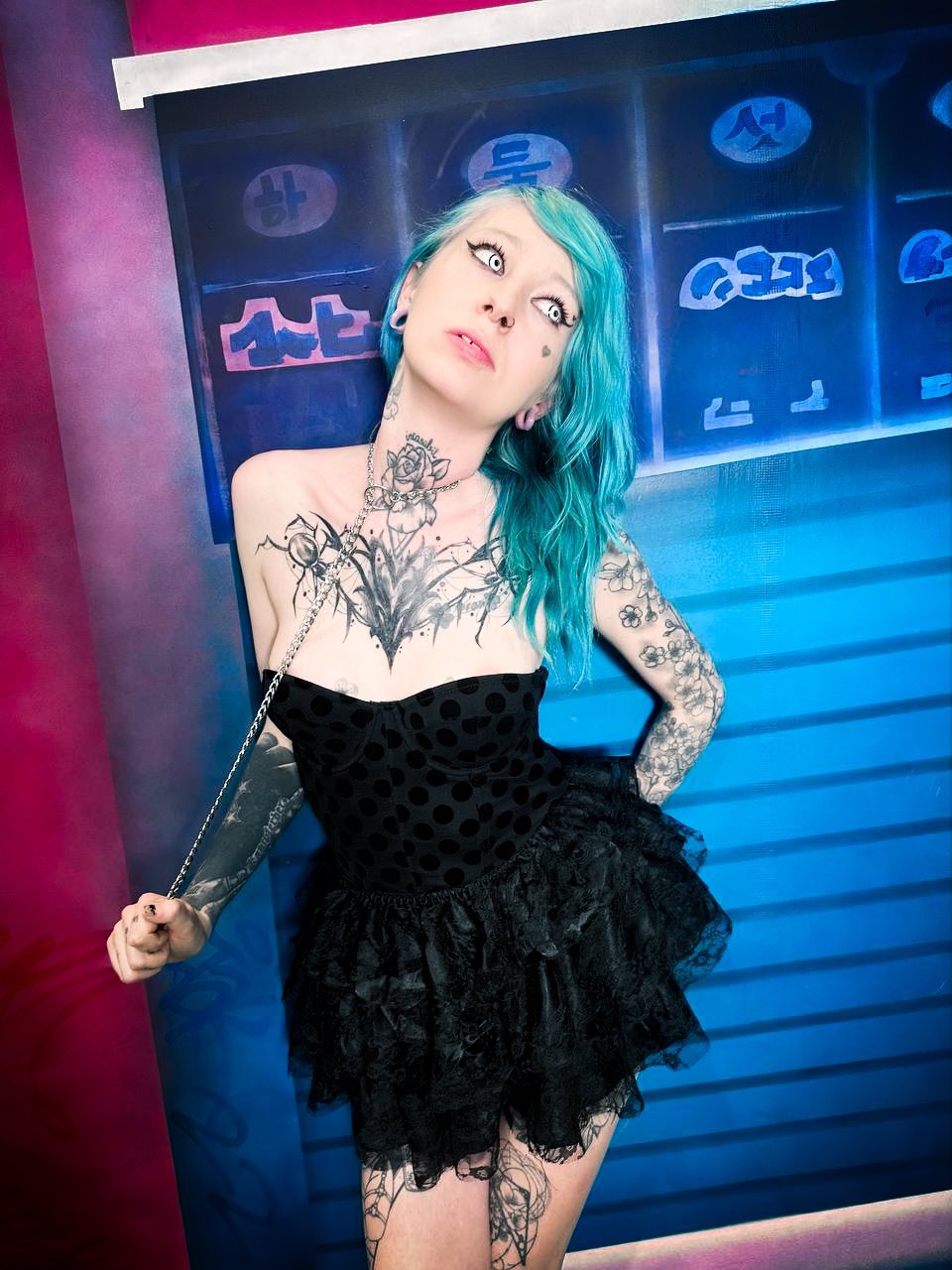 Photo HD Coy Emo - 6