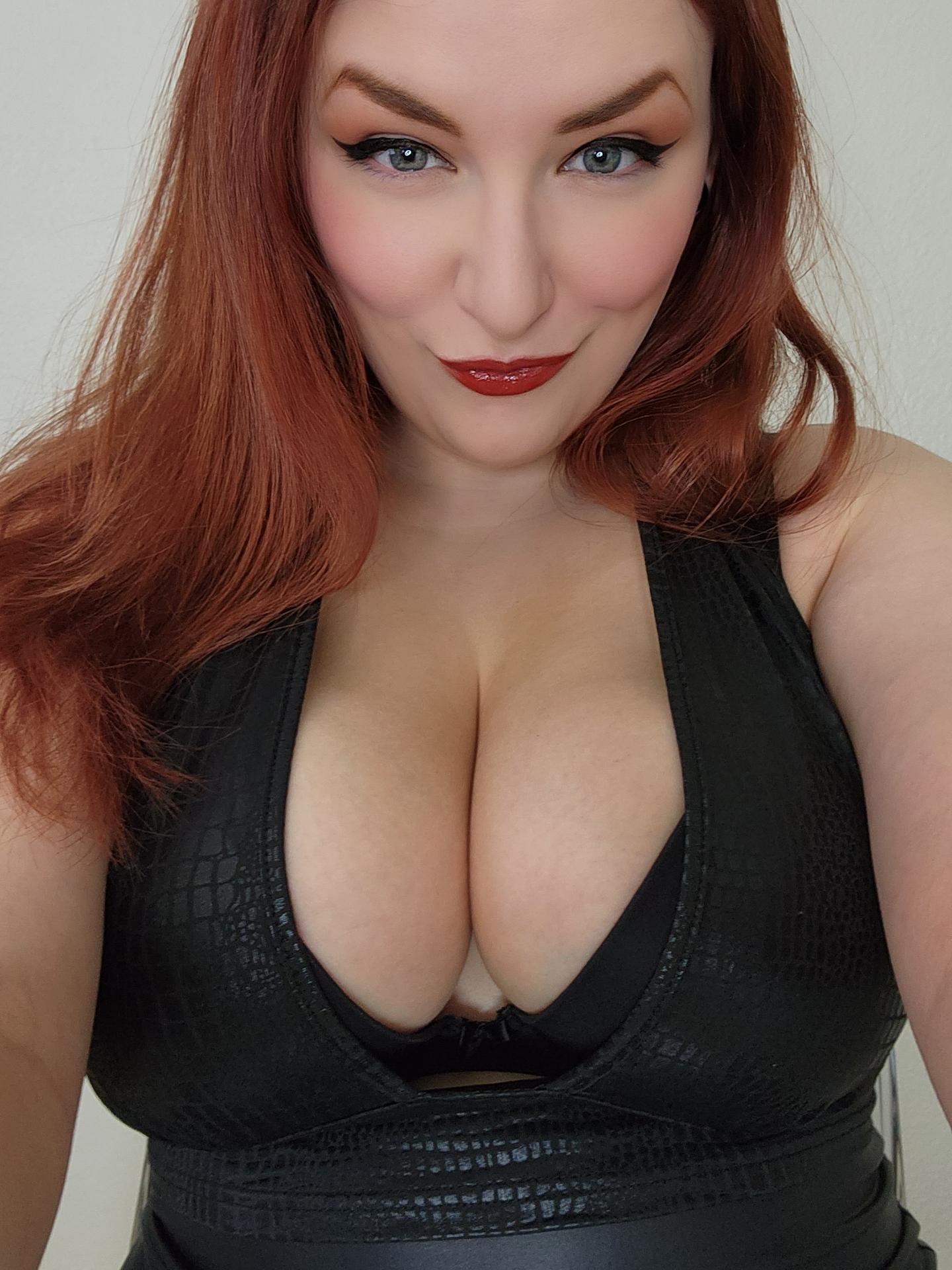 Goddess Canna Femdom