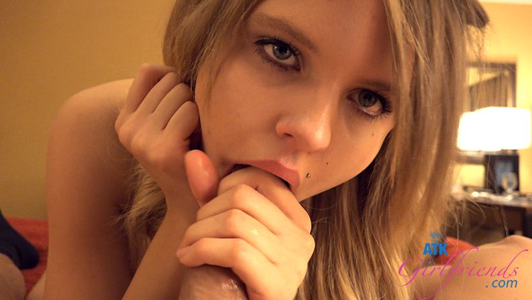 You Get To Creampie A Giantess After Your Dinner Date