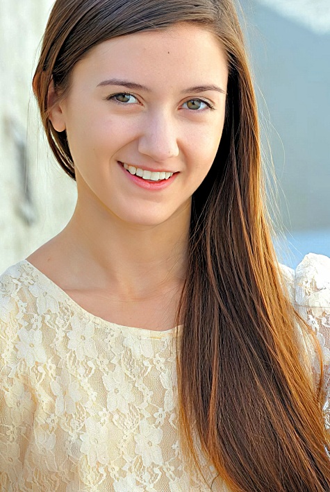 Photo HD Claire Evans - 7