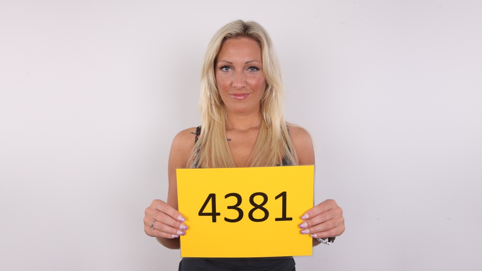 Michaela (4381)
