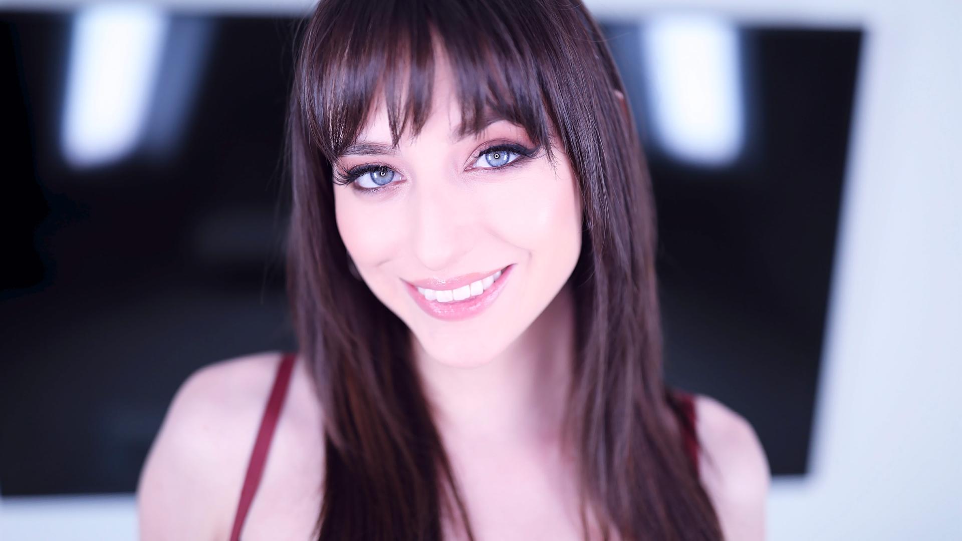 Amateur Allure Introduces Lana Smalls, Beautiful Brunette Deepthroats, Fucks and Swallows