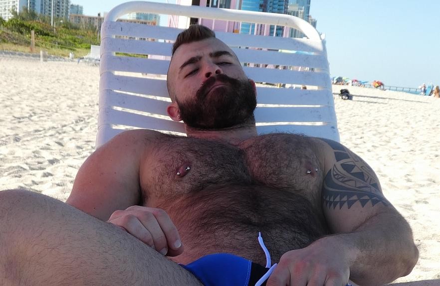Fuck Your Loads Into My Muscle Hole