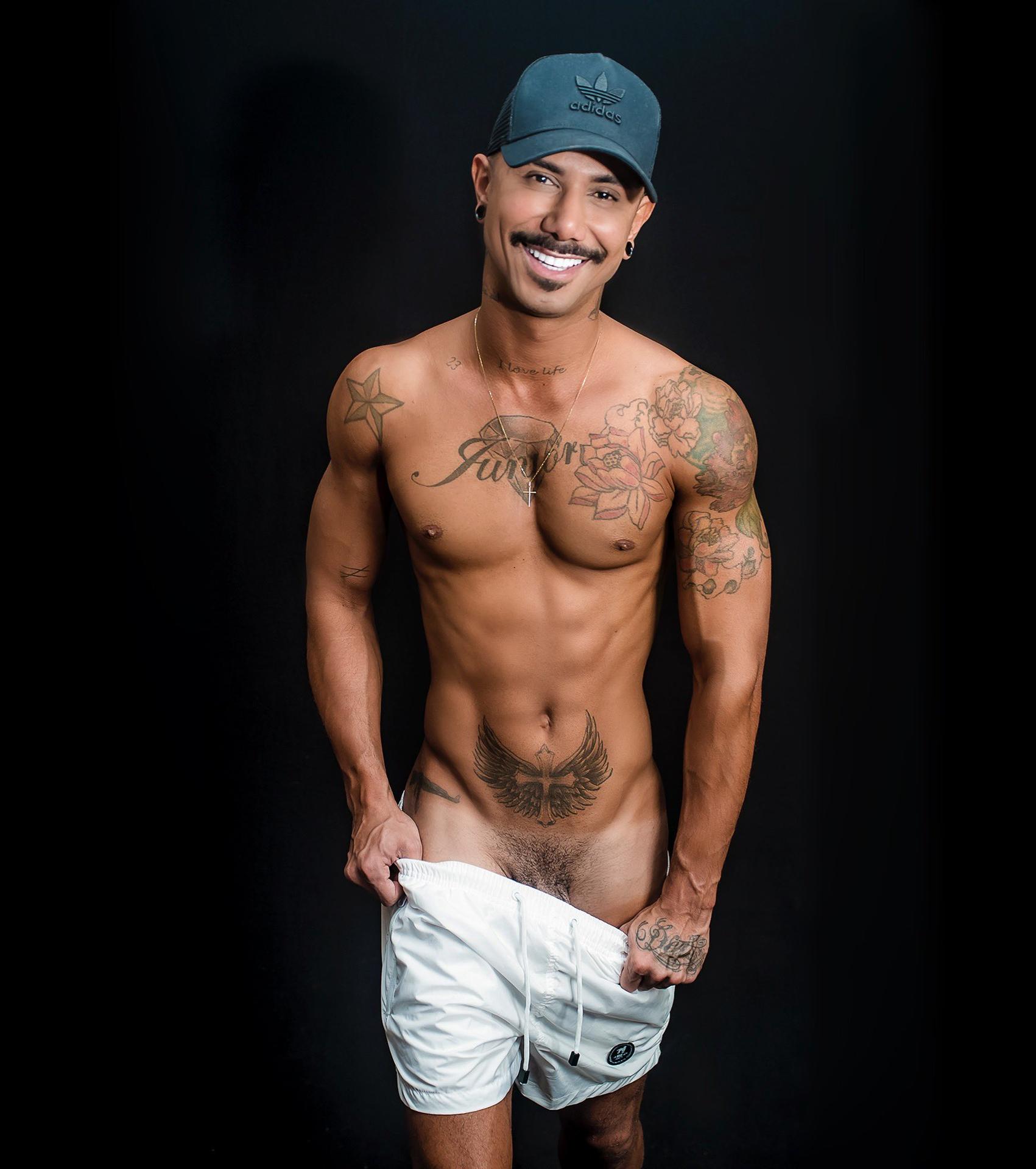 Levi Junior Gangbang