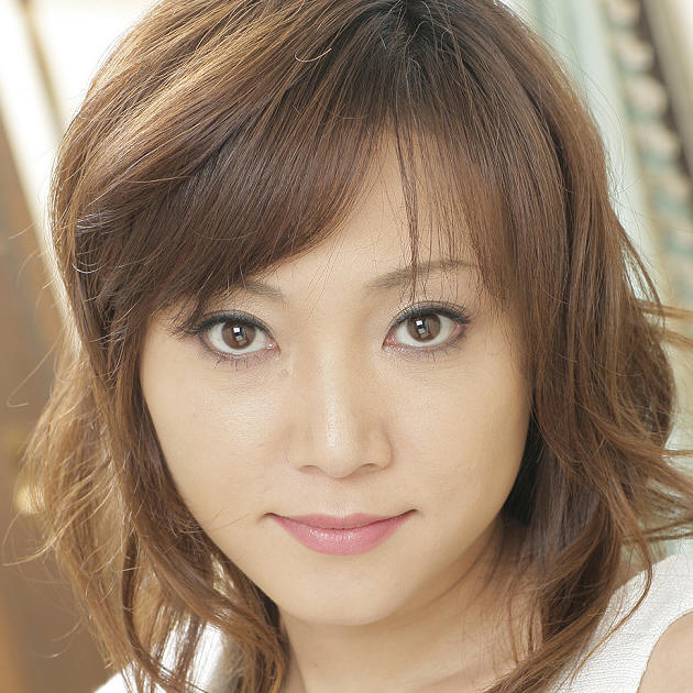 Ayane Komatsubara Facial