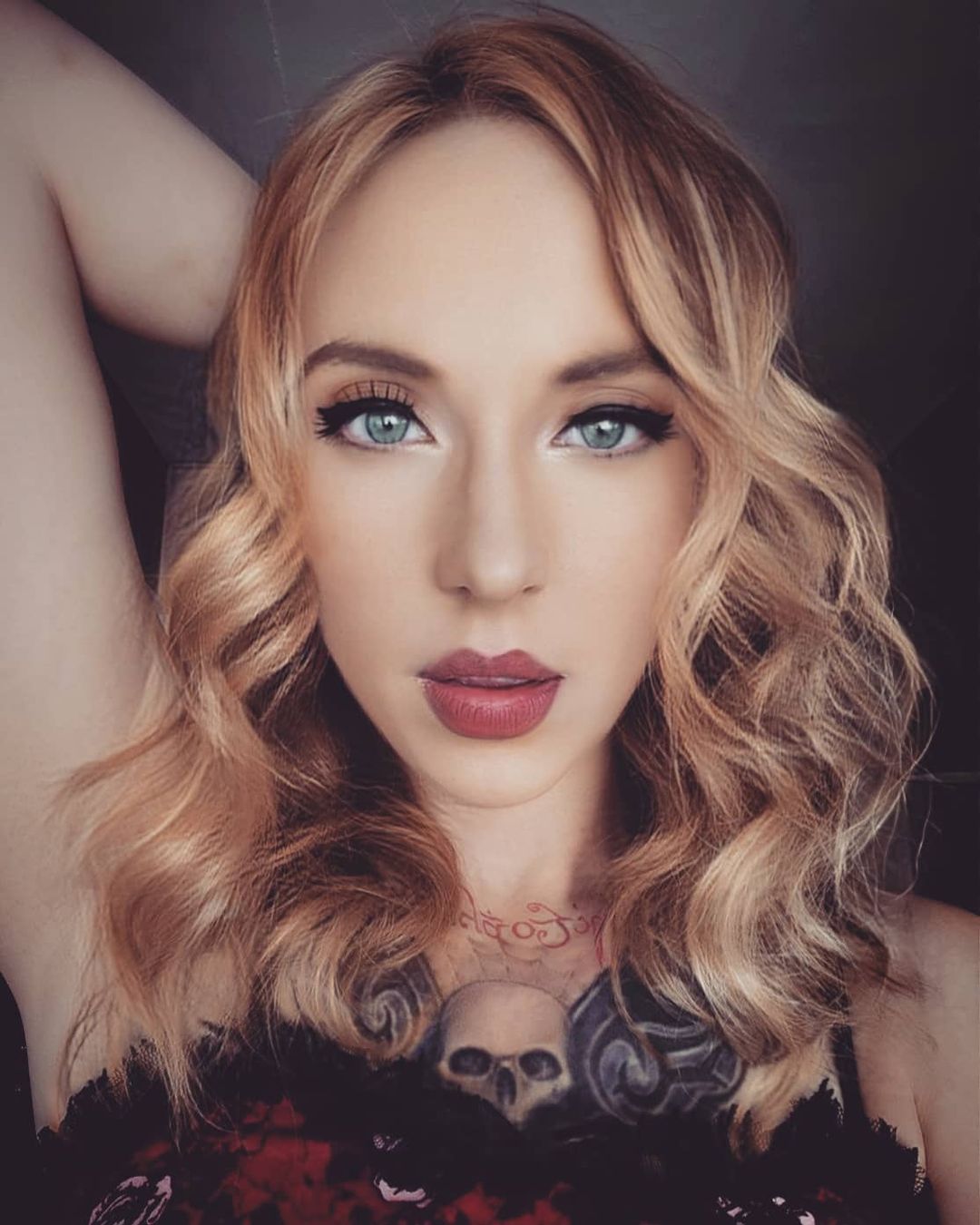 Plüschpeitsche Latex