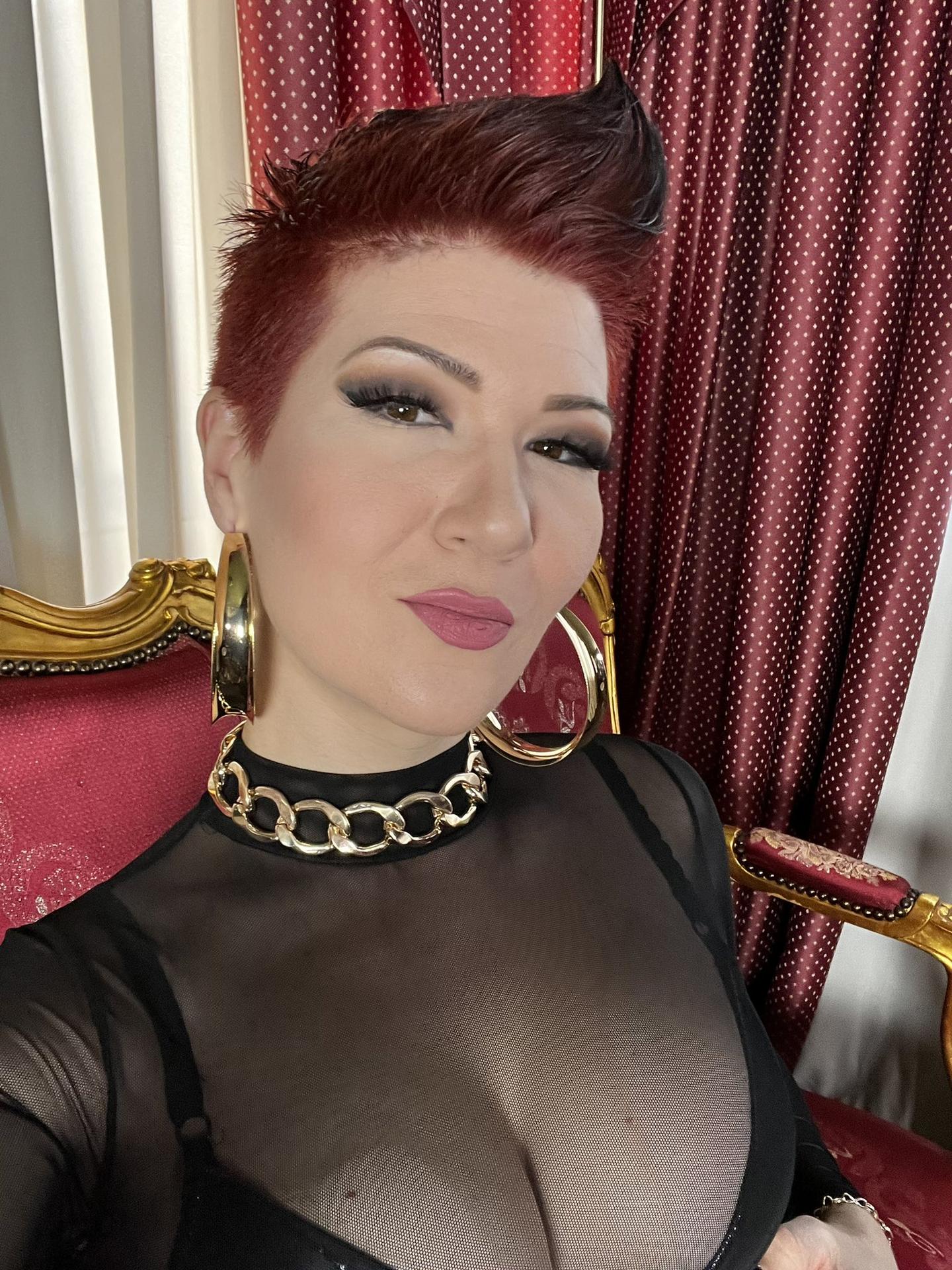 Mistress Alexandra Balance Femdom