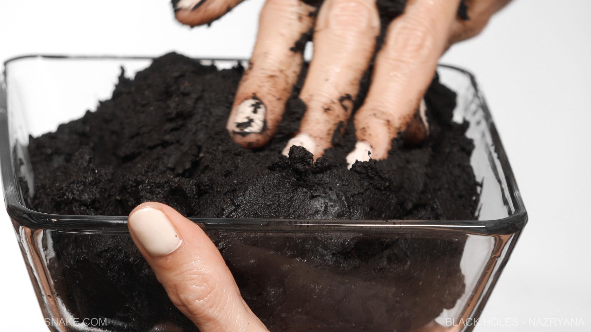 BLACK HOLES - NAZRYANA