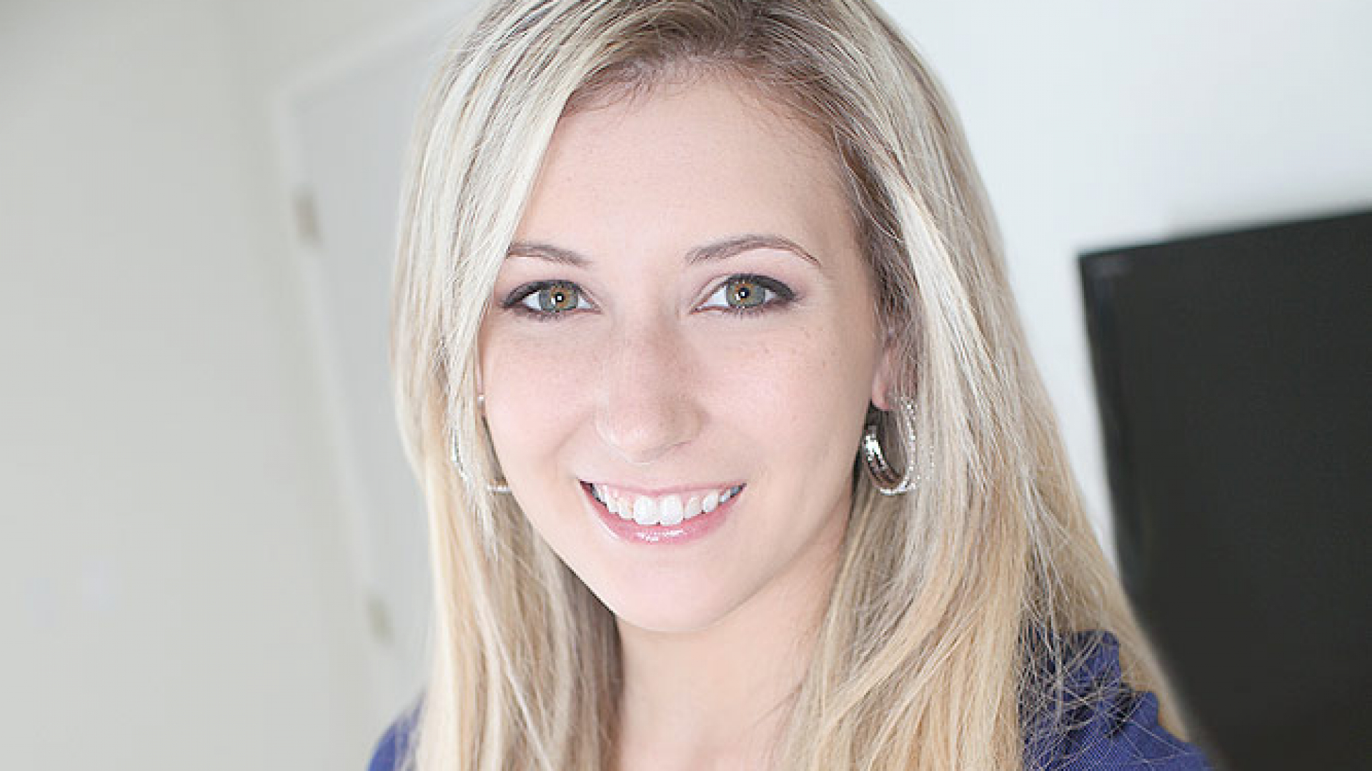 Lilly Banks, Adorable Blonde with a Sexy Round Ass & Hot Mouth Loves to Fuck and Swallow Semen