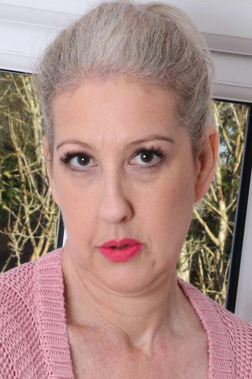 Primal Moon Masturbation