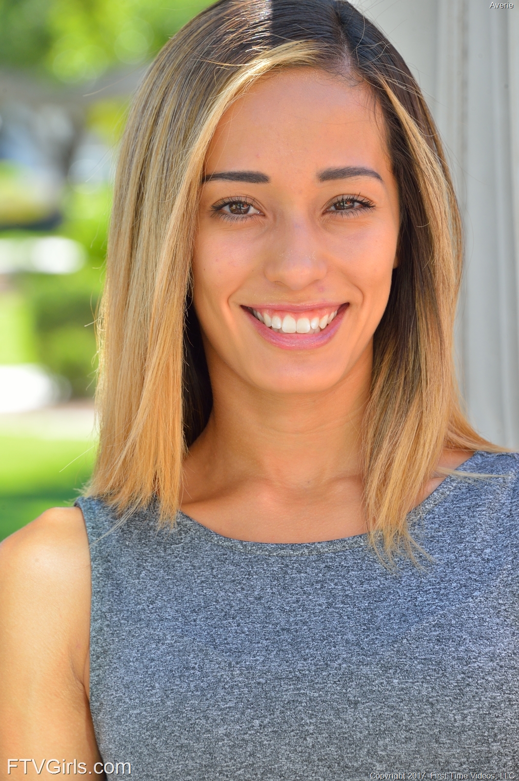 Averie Moore Ciseaux