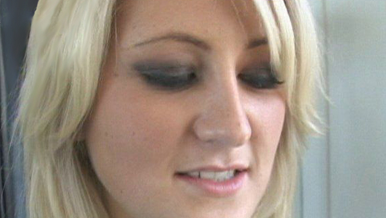 Staci Thorn fucking in the gym equipment with her tattoos