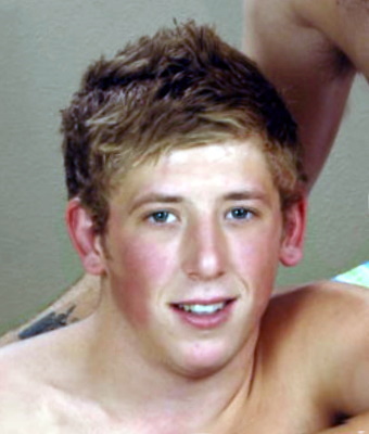 Ryan Andrews Plan à trois