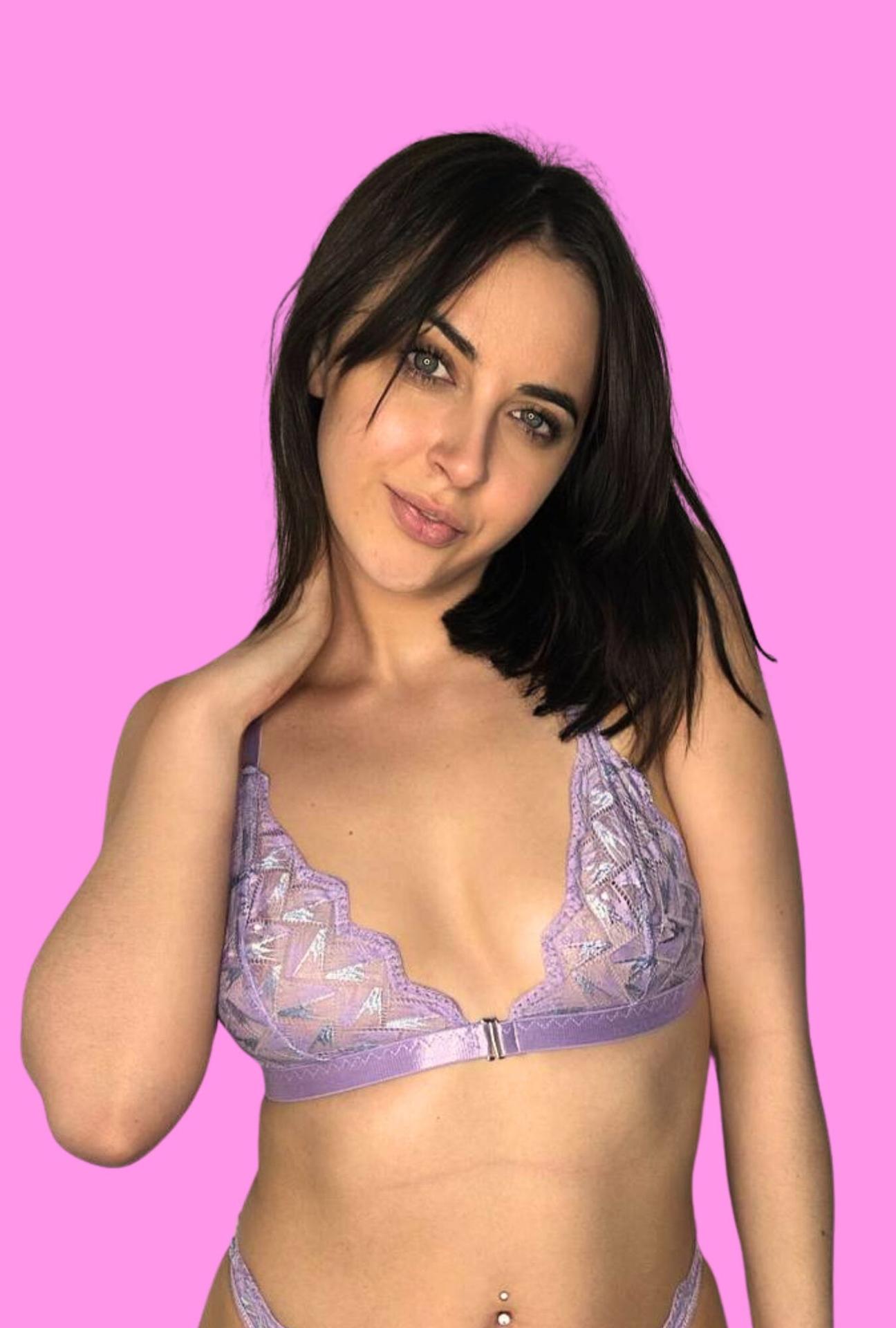 Photo HD Yasmin Baker - 2