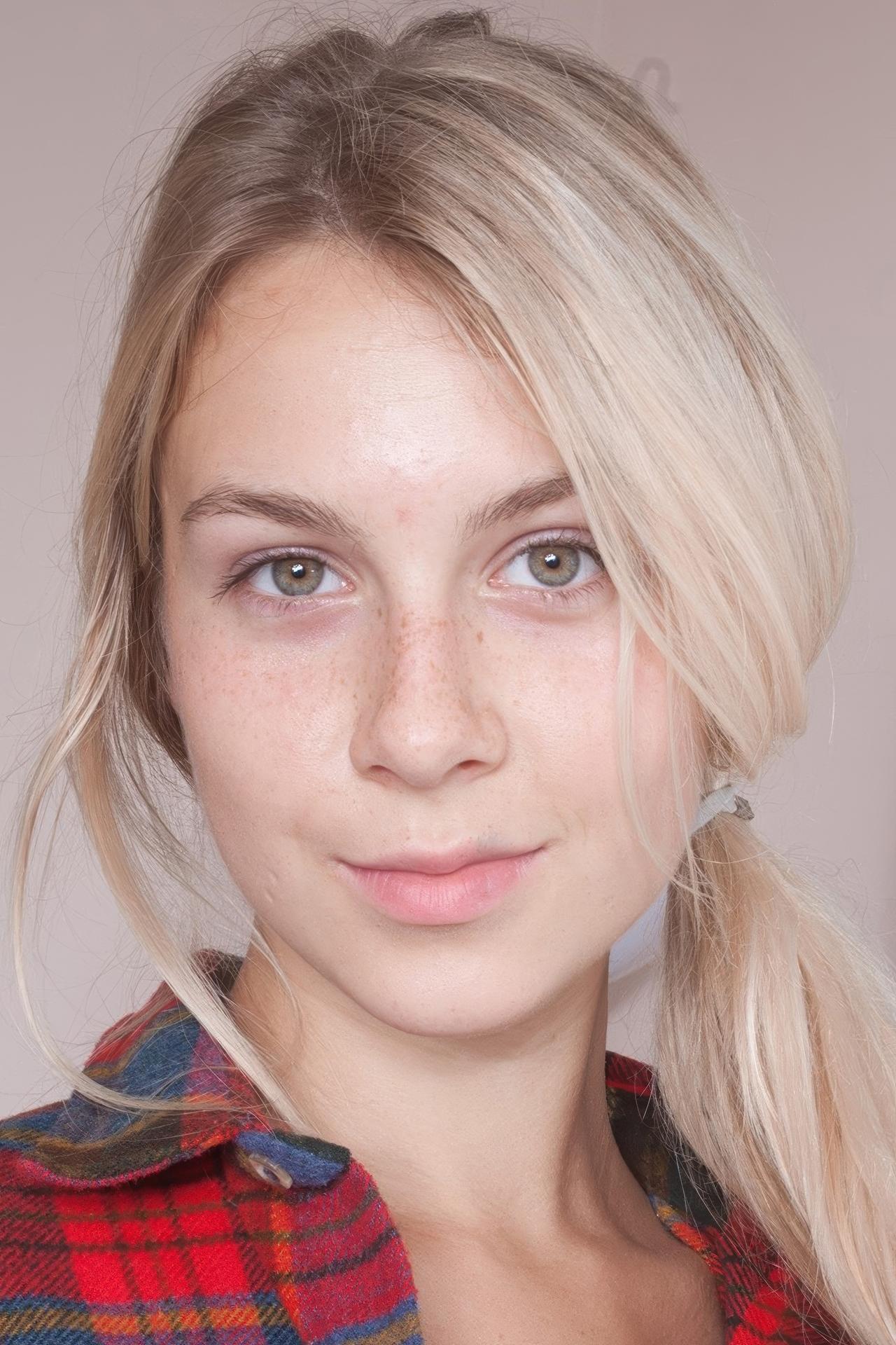 Photo HD Alecia Fox - 1