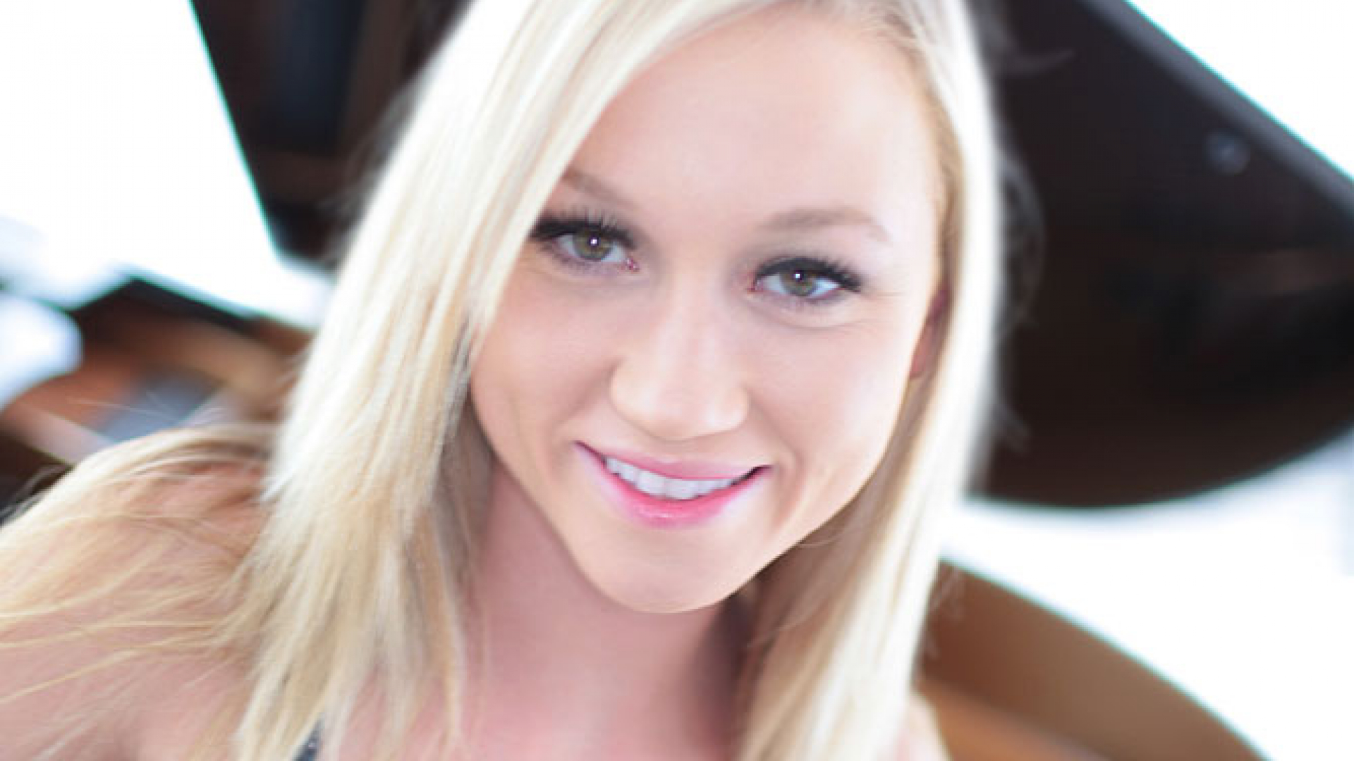 Madison Scott (aka Lailani) Sucks Cock For a Ride