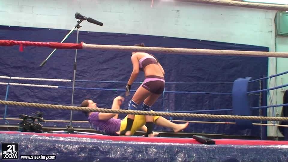 NudeFightClub backstage with Rihanna Samuel & Bellina