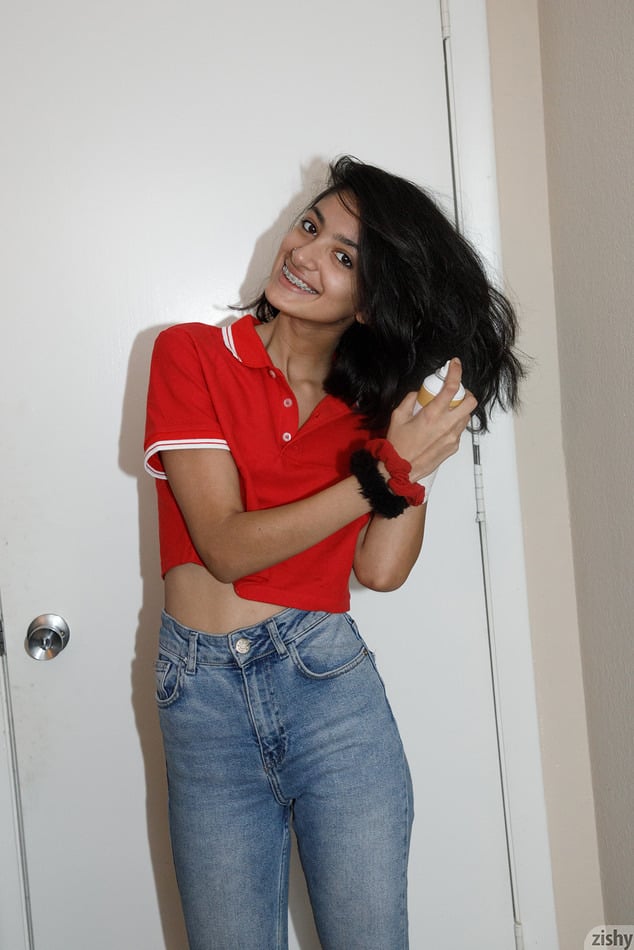 Photo HD Ushna Malik - 9