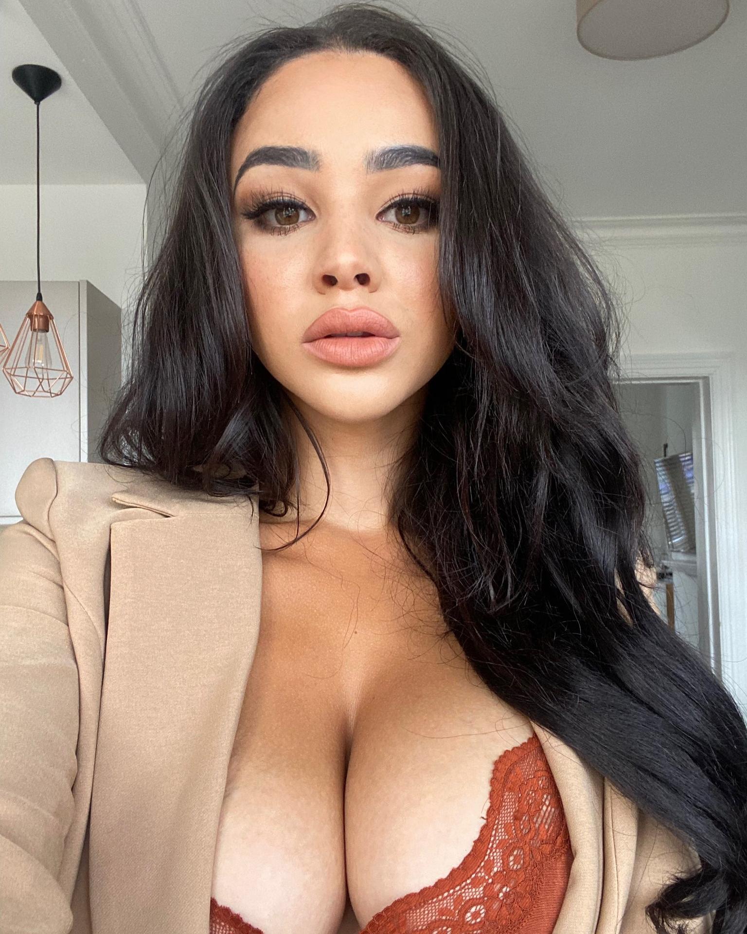 Photo HD Courtnie Quinlan - 1